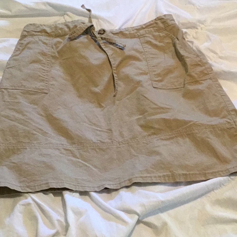 Skirt with pockets